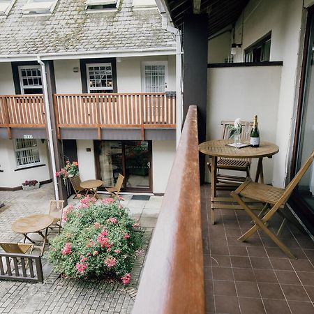 Aparthotel Galwad Y Mor à Saint David's Extérieur photo