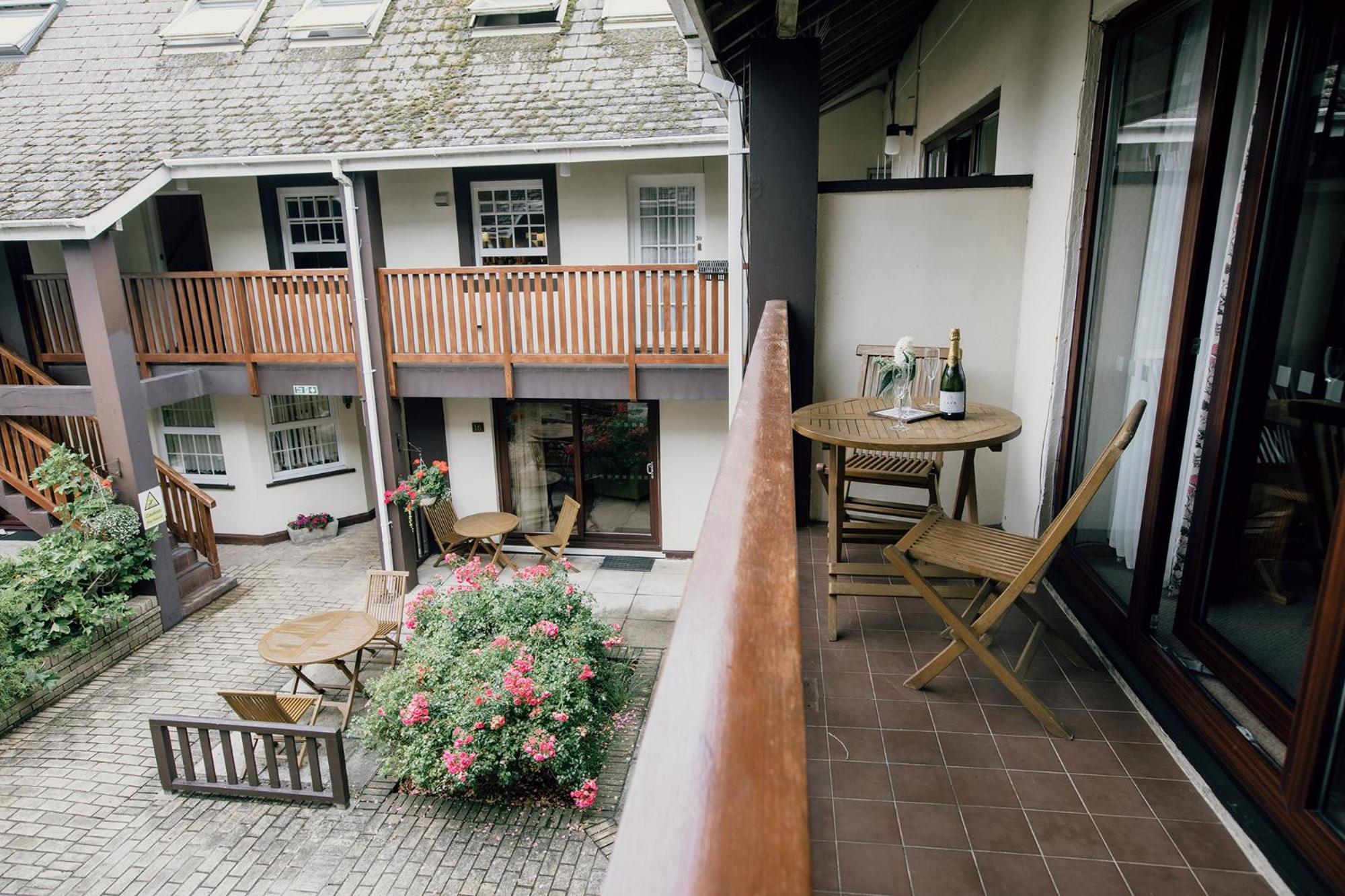 Aparthotel Galwad Y Mor à Saint David's Extérieur photo