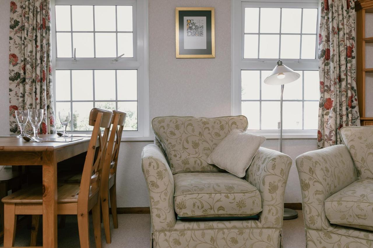 Aparthotel Galwad Y Mor à Saint David's Extérieur photo