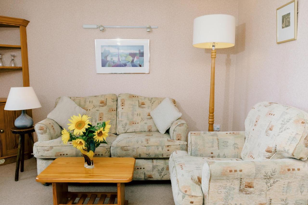 Aparthotel Galwad Y Mor à Saint David's Extérieur photo