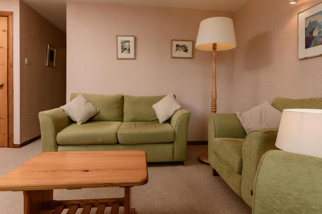 Aparthotel Galwad Y Mor à Saint David's Extérieur photo