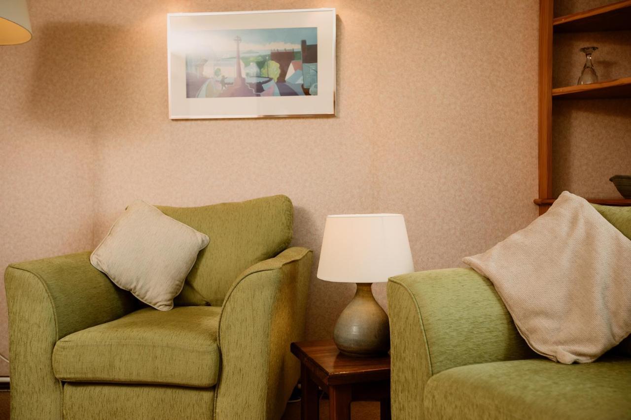 Aparthotel Galwad Y Mor à Saint David's Extérieur photo
